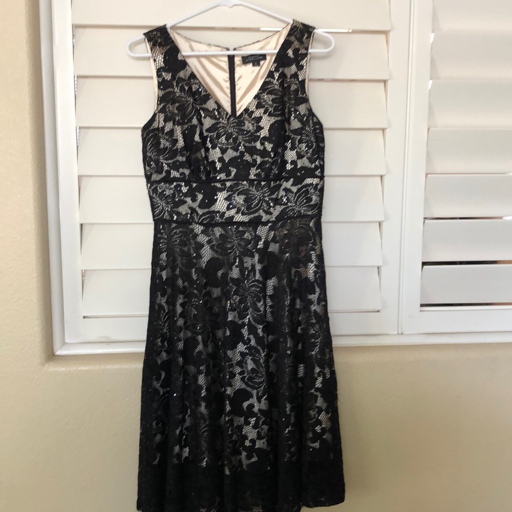 Tahari Dress- Excellent Condition